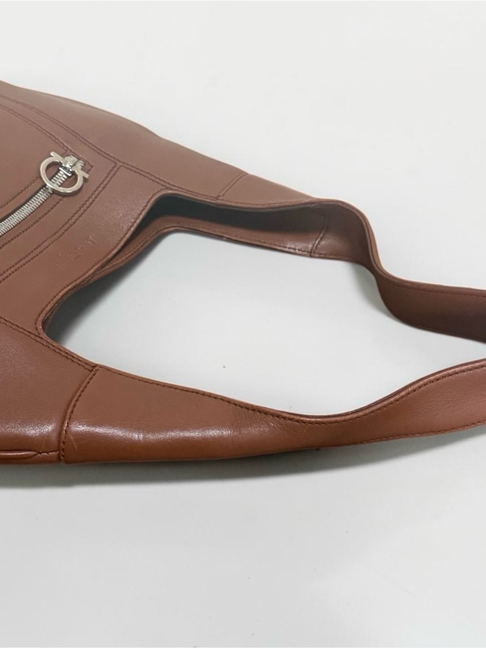 Salvatore Ferragamo Vintage Brown Leather Shoulder Hobo Bag with Dust Cover - Picture 9 of 16